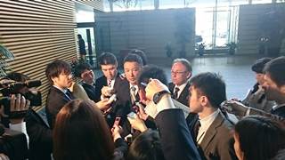 生活・与党党首会談、川内原発即時停止の申し入れ