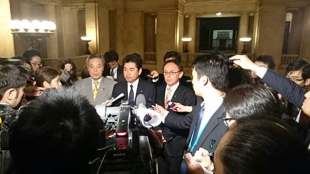 年金法案強行採決に強く抗議　4野党国会対策委員長会談