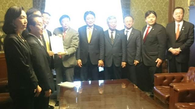 「砂糖及びでん粉の価格調整に関する法律等の一部を改正する法律案」を衆議院に提出