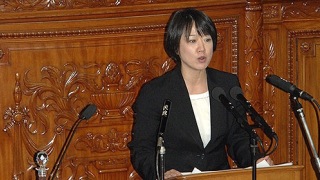 働くお母さんたちのために待機児童の解消を