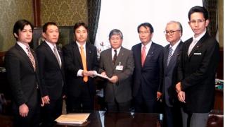 畑総合政策会議議長、「東日本大震災復興特別区域法改正案」を衆議院に提出