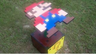 マリオ、土管、ハテナブロックで作られたオシャレなサイドテーブル