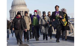 おじさまたちのクライムファイト。バットマン／ジョーカーの中年コスプレ集団参上（ギャラリーあり）