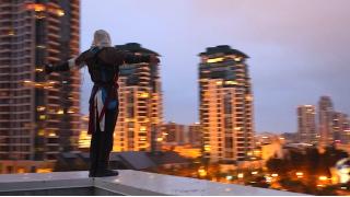 コミコンを駆け抜け、飛び、登り、殺る。「アサシンクリード：サンディエゴ」